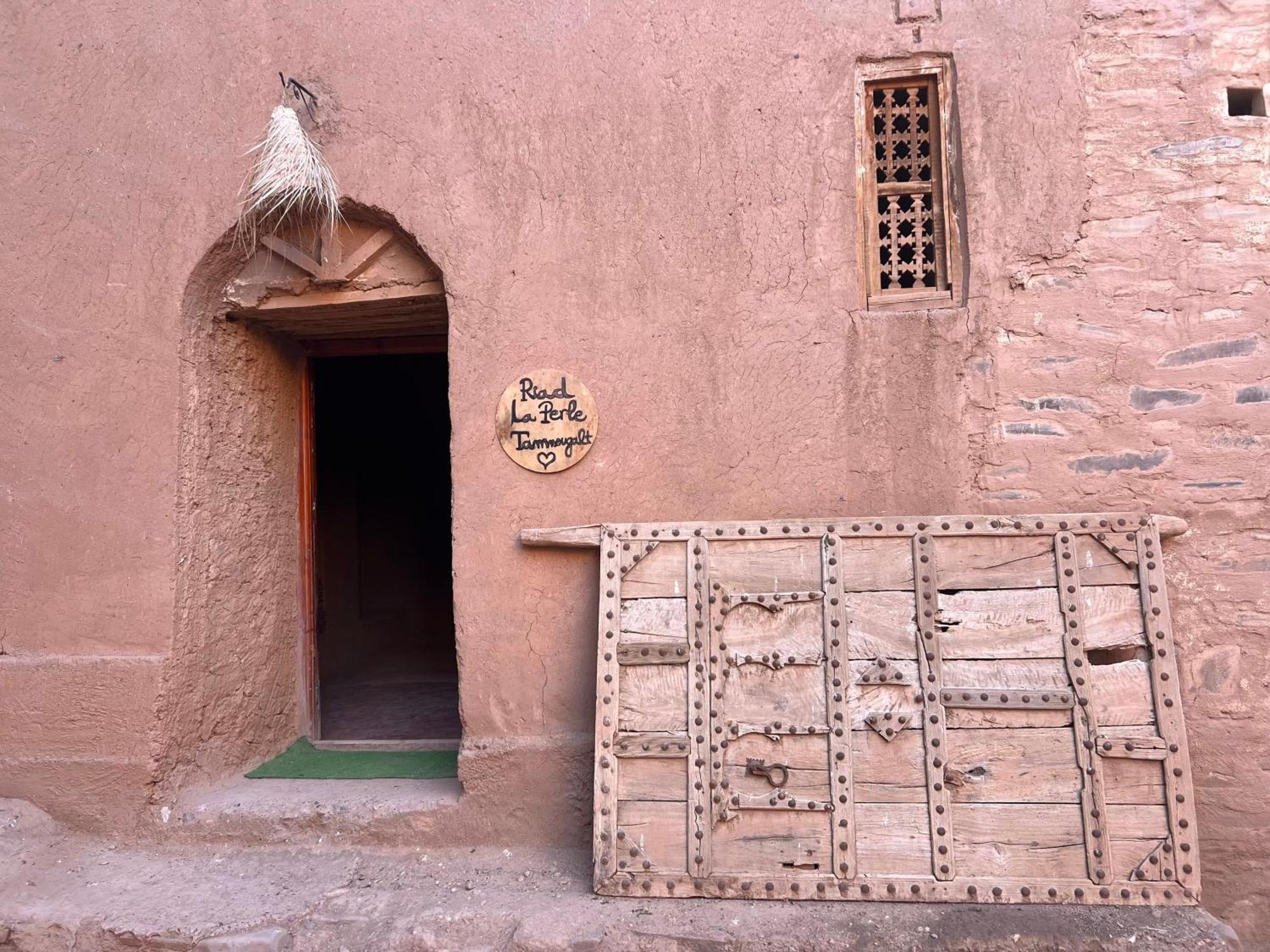 Riad La Perle Tamnougalte Hotel Agdz Exterior photo