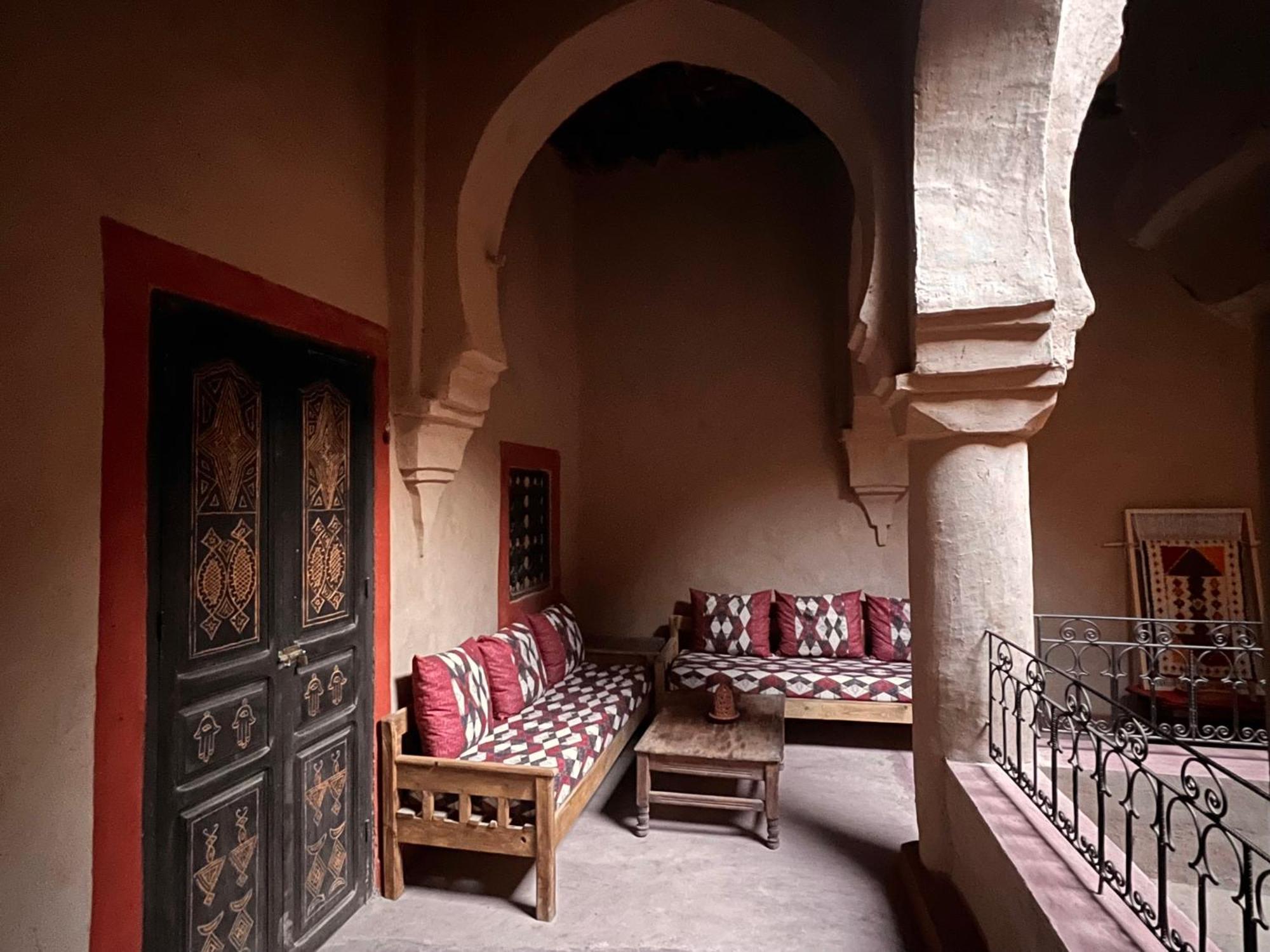 Riad La Perle Tamnougalte Hotel Agdz Exterior photo